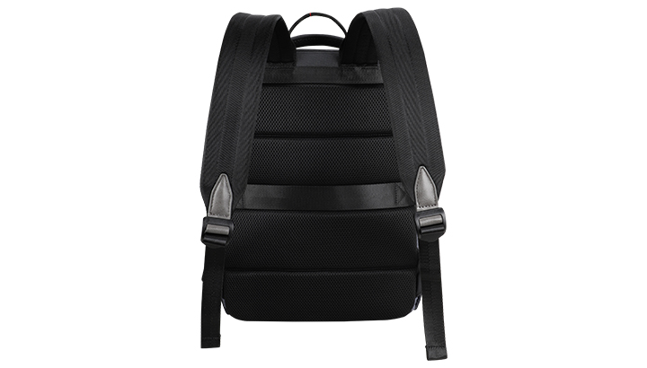 女朋友下边粉嫩粉嫩的