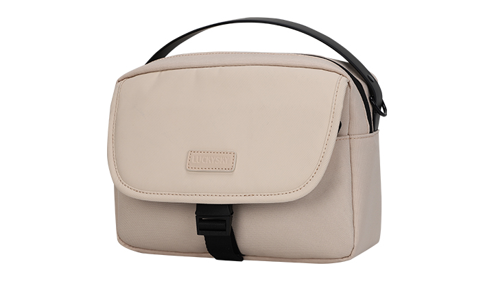 女朋友下边粉嫩粉嫩的